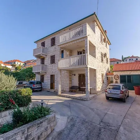 Apartment Vito Postira